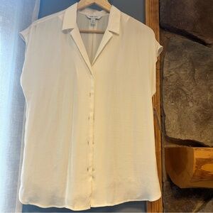 Nine West Ivory Cap Sleeve Button-Down Blouse | Size Medium